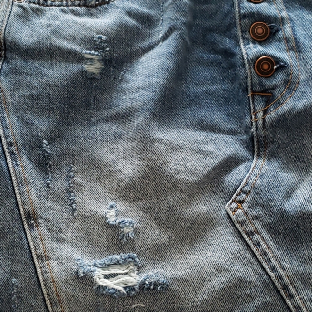 Free People Distressed Cut Off Mini Skirt Size 31 - Picture 9 of 11